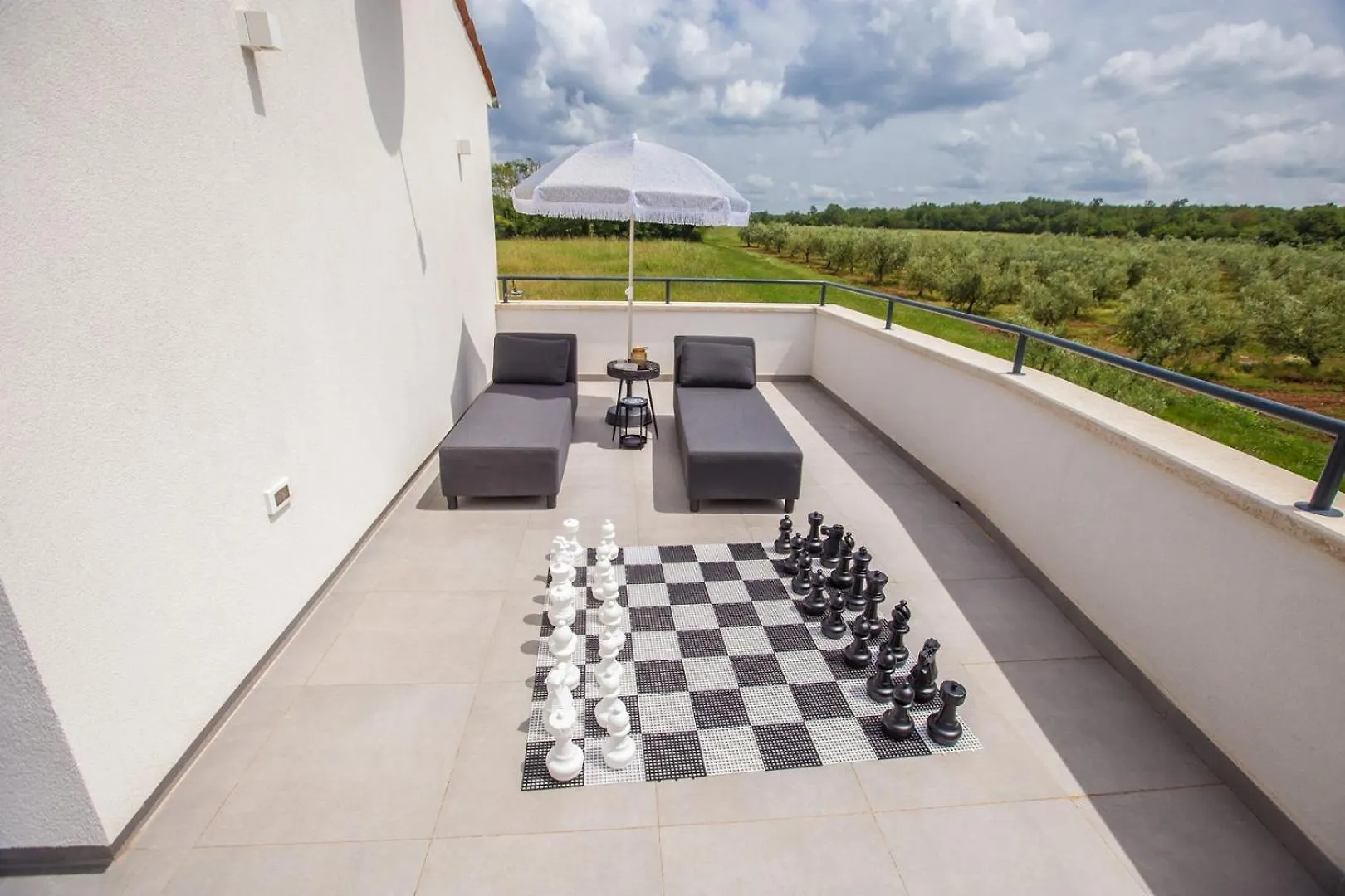 Villa Tiamo Kastelir 0*,