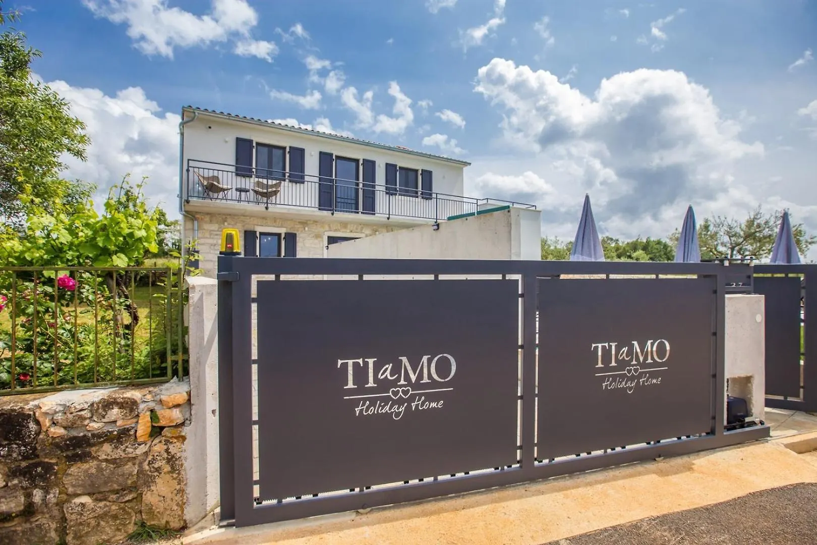 Villa Tiamo Kastelir 0*,